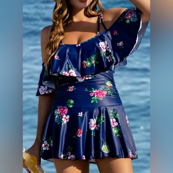 NWT COCOPEAR Women’s One Piece Flounce Swimsuit Off Shoulder Tummy cControl - Picture 3 of 16